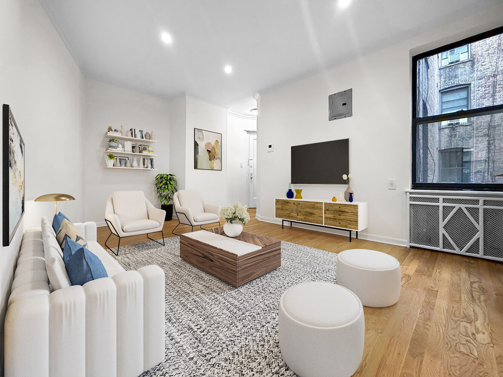 355 W 51st Street - Photo 2