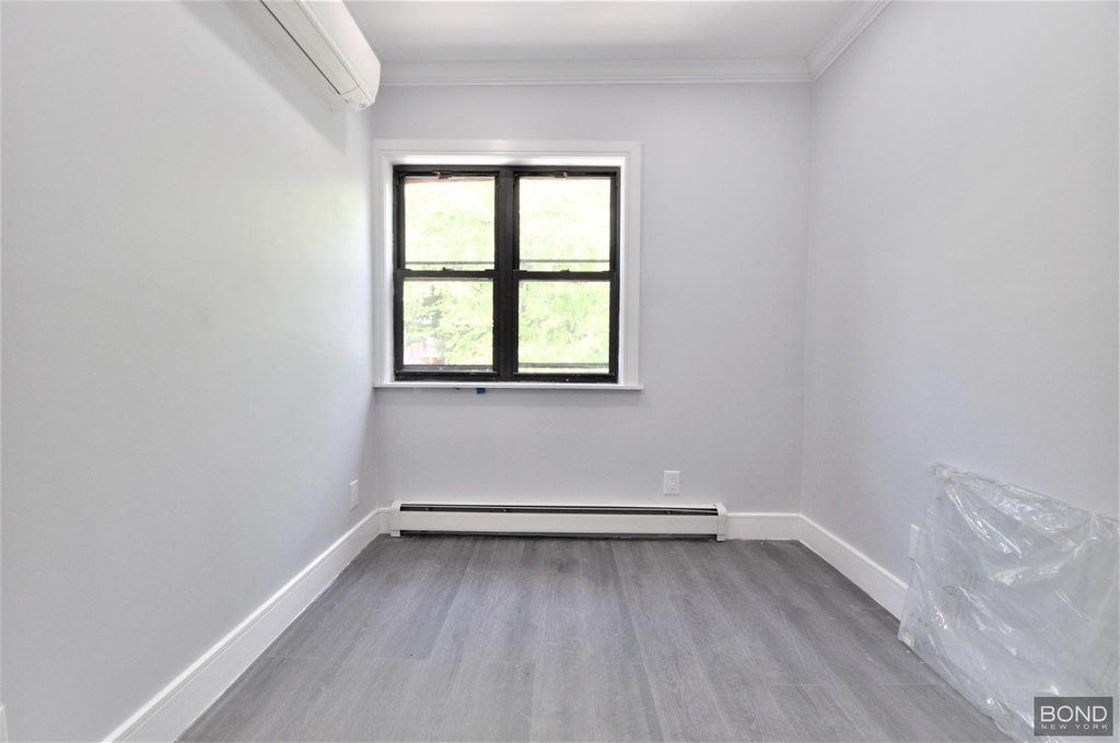 135 E 46th Street - Photo 5
