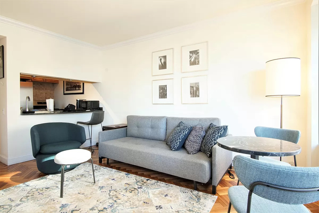 150 W 56th Street - Photo 0