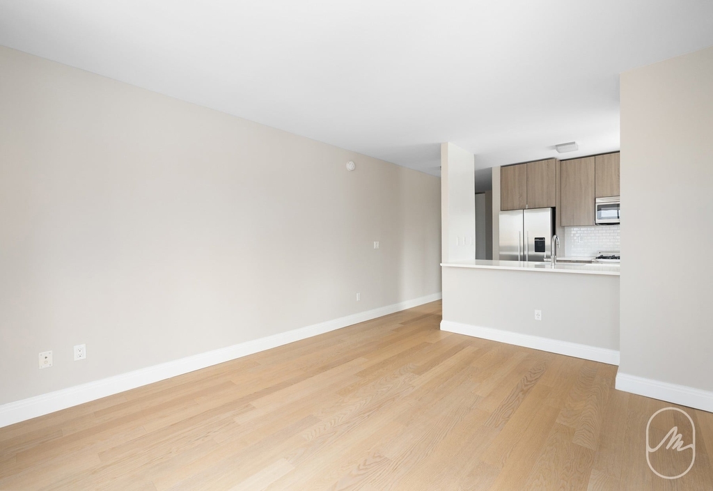 345 E 94th Street - Photo 7