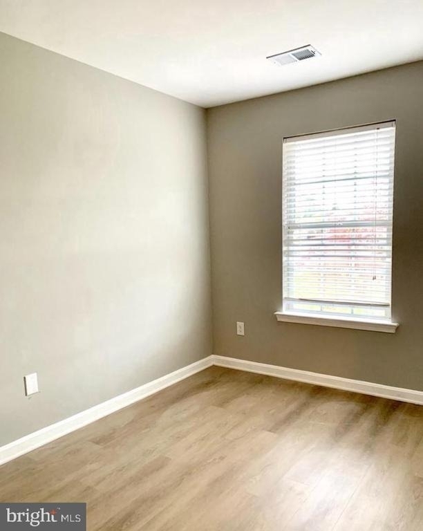 4087 Thackery - Photo 14