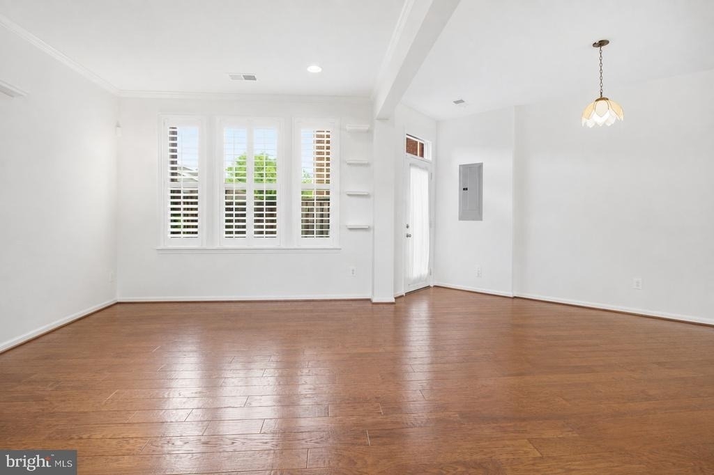 8922 Center Street - Photo 11