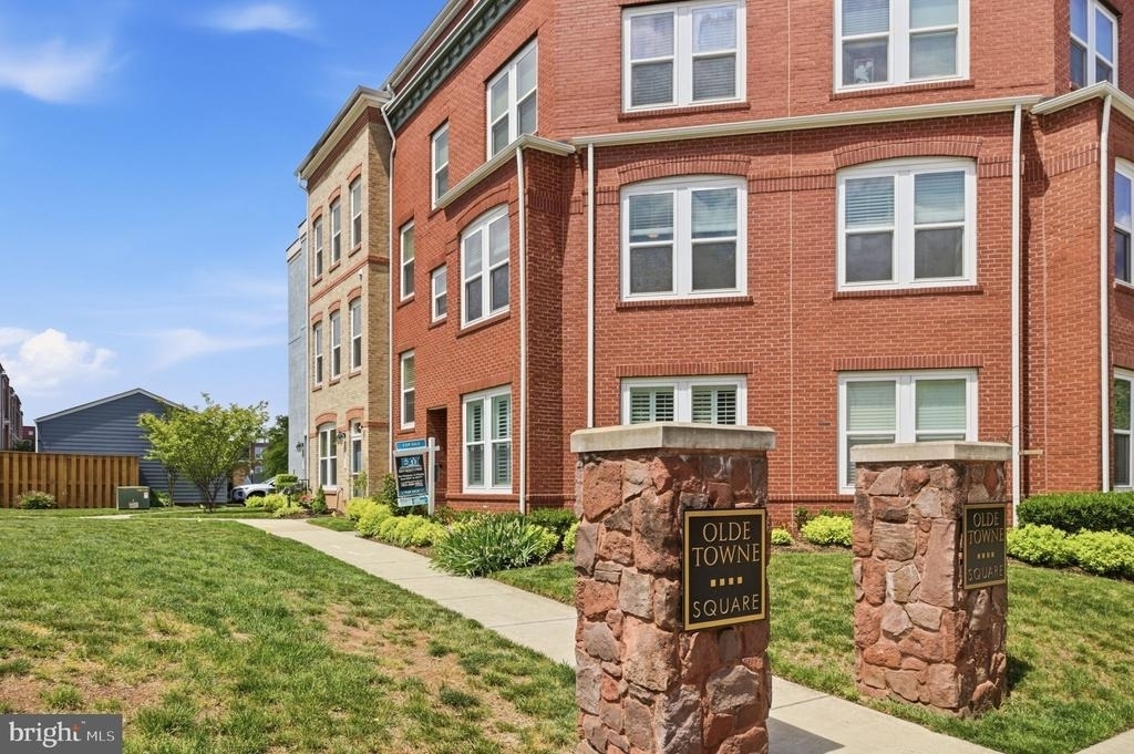 8922 Center Street - Photo 1