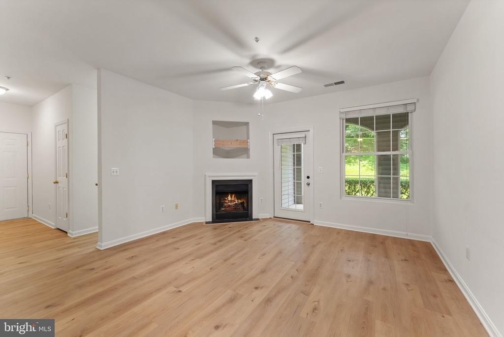 20453 Chesapeake Square - Photo 16