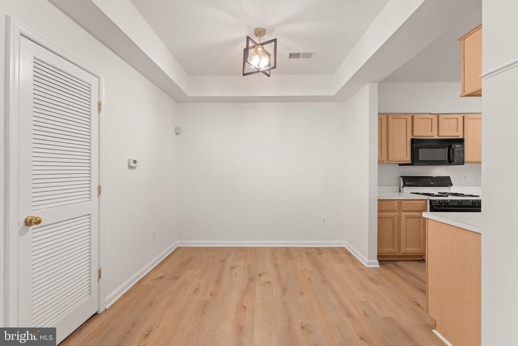 20453 Chesapeake Square - Photo 18