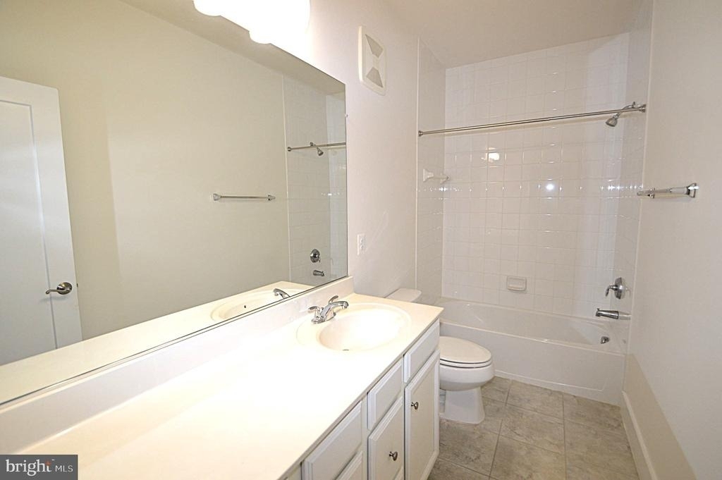 44878 Tiverton Square - Photo 45