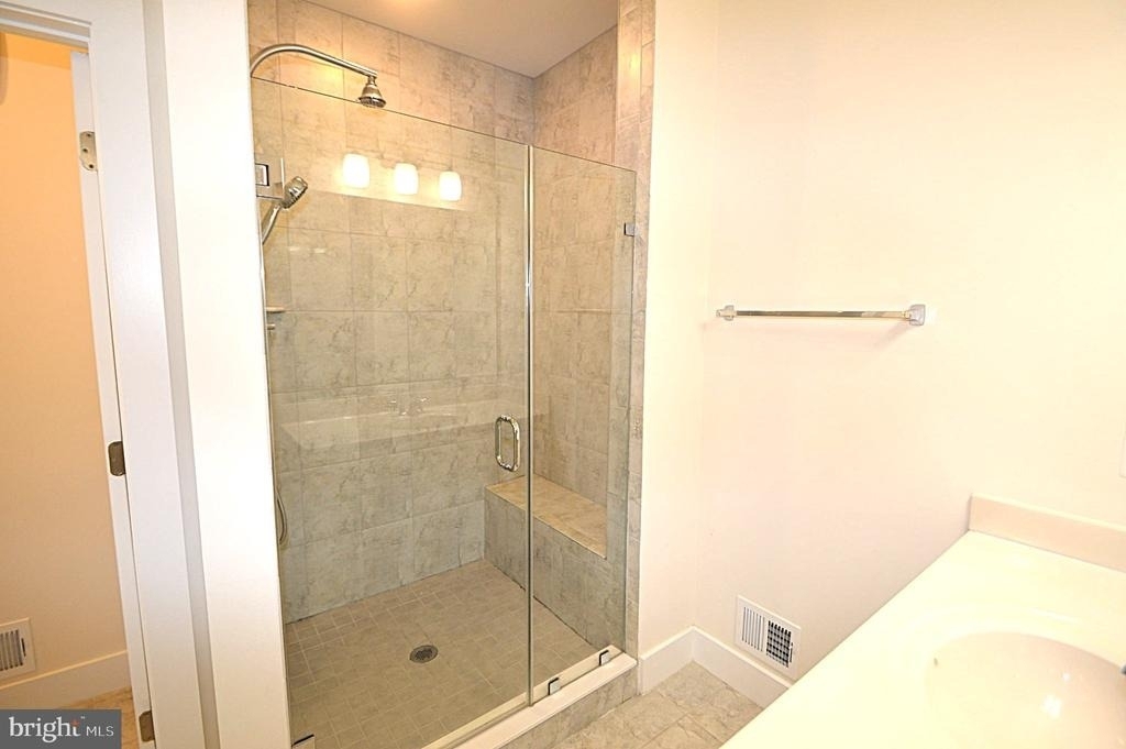 44878 Tiverton Square - Photo 37