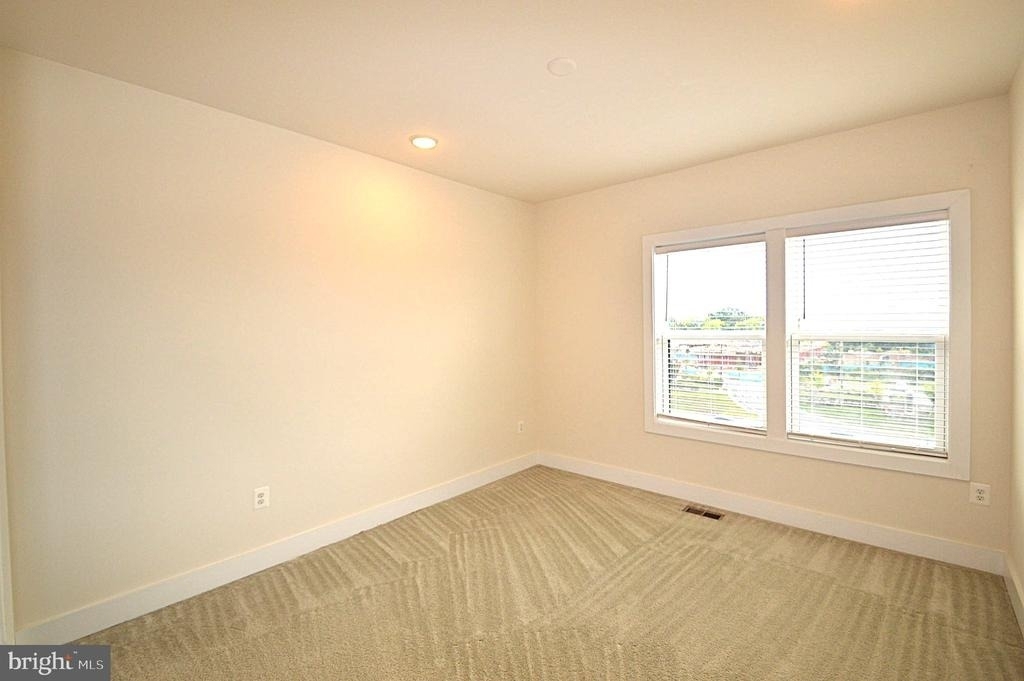 44878 Tiverton Square - Photo 42