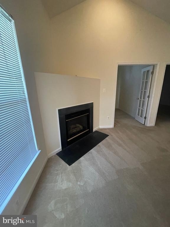 25240 Lake Shore Square - Photo 11