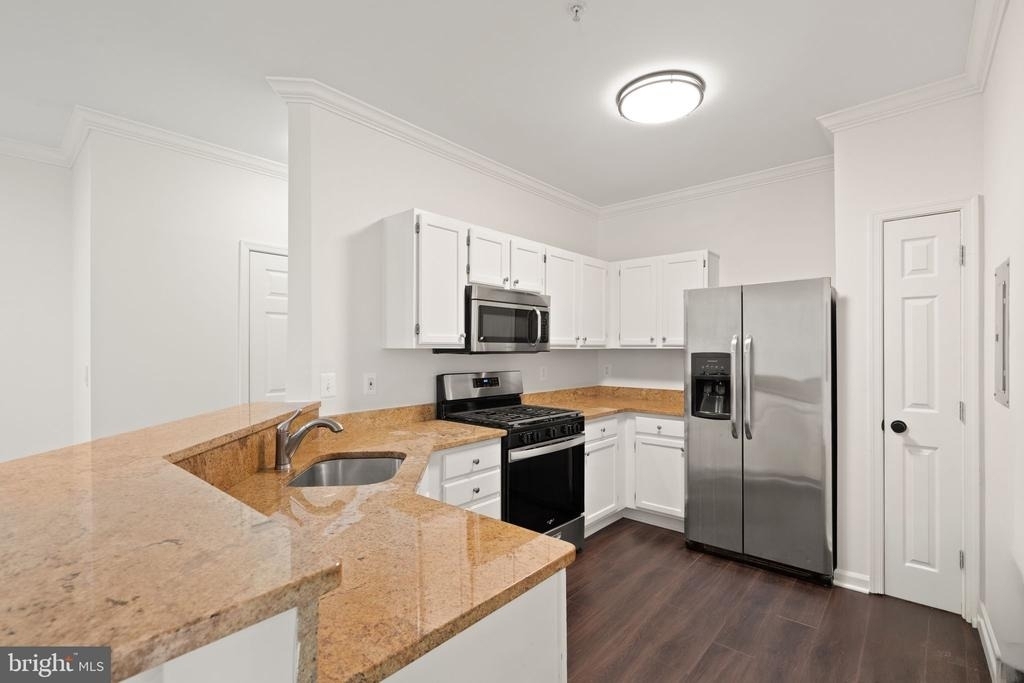 1704 Lake Shore Crest Drive - Photo 14