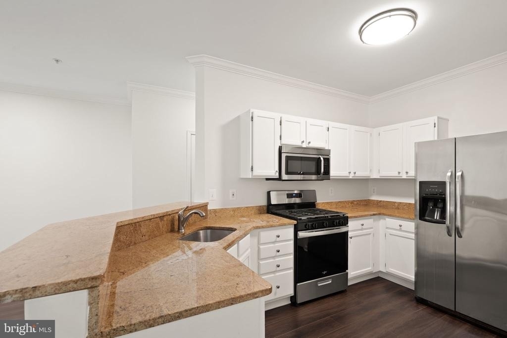 1704 Lake Shore Crest Drive - Photo 15