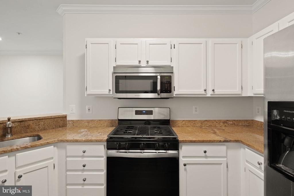 1704 Lake Shore Crest Drive - Photo 17