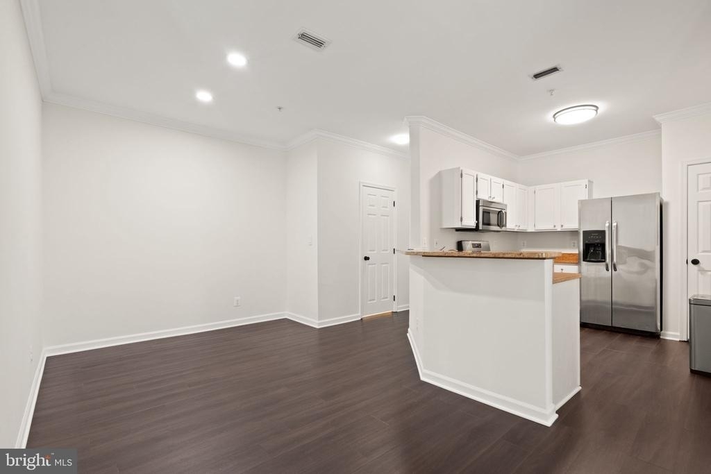1704 Lake Shore Crest Drive - Photo 9