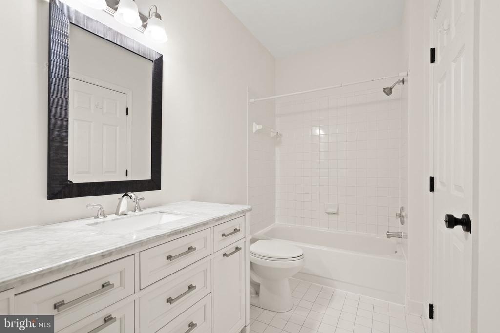 1704 Lake Shore Crest Drive - Photo 30