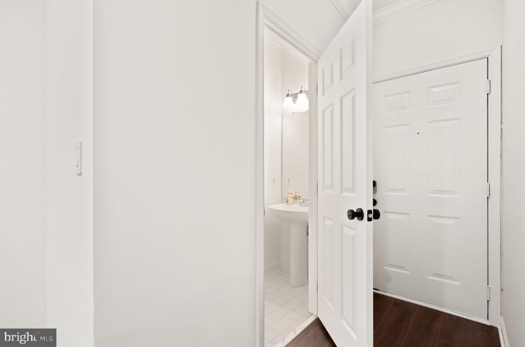 1704 Lake Shore Crest Drive - Photo 4