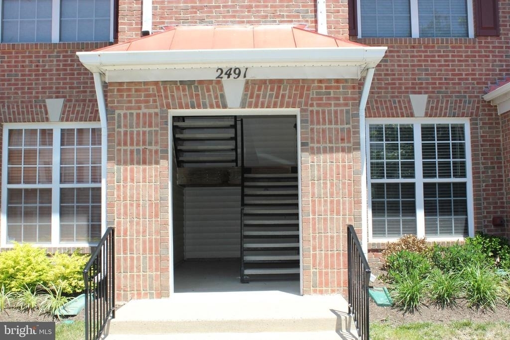 2491 Quick Street - Photo 2