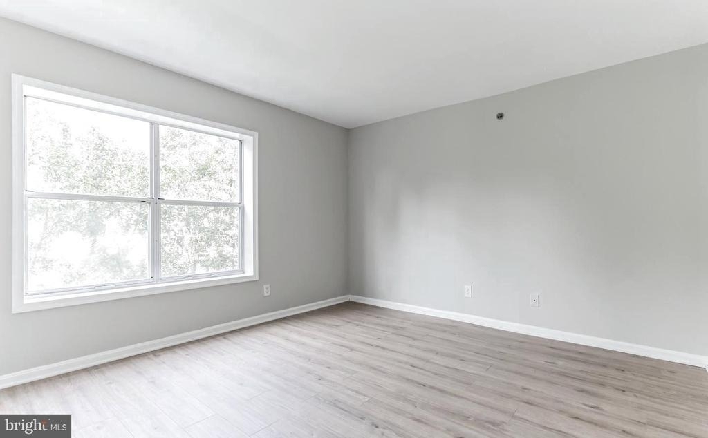 3179 Summit Square Drive - Photo 12