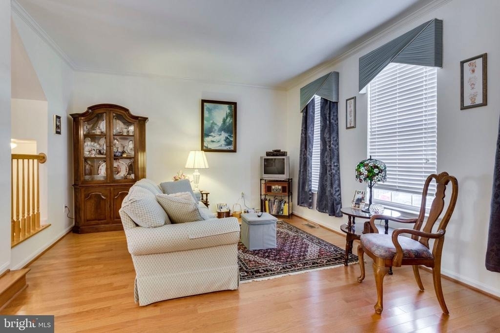 6328 Dunman Way - Photo 4