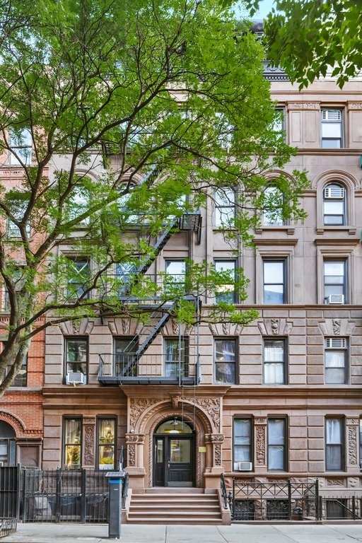 West 45th Street, Unit 4b - Photo 5