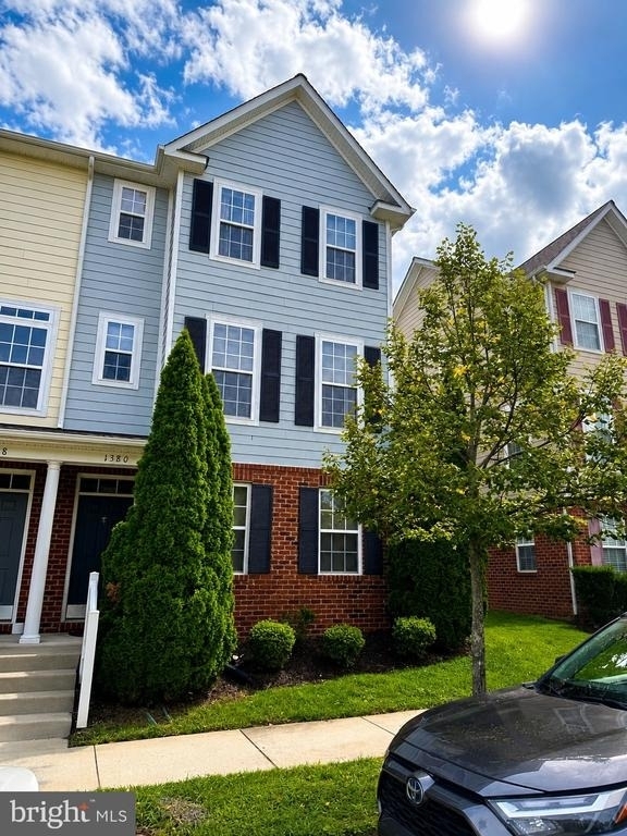1380 Timberwood Boulevard - Photo 0