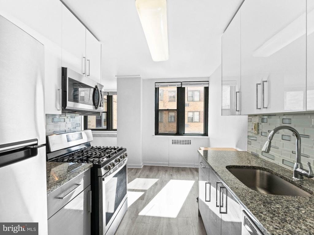 2601 Pennsylvania Avenue - Photo 17