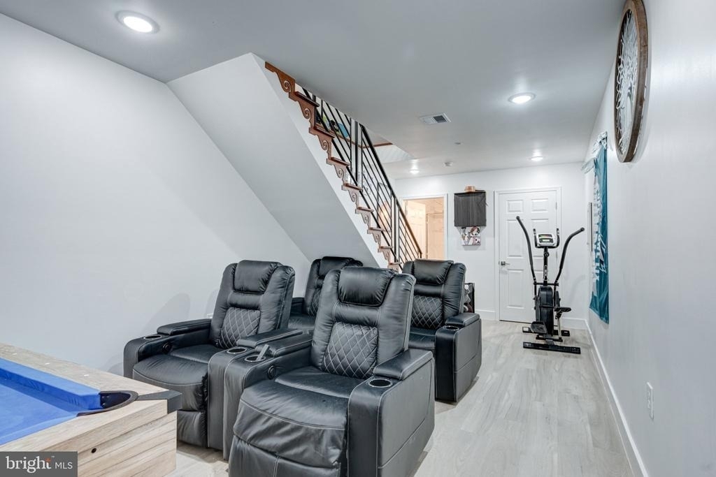 2611 S Marshall Street - Photo 22