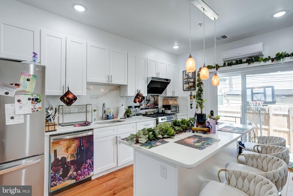2611 S Marshall Street - Photo 19