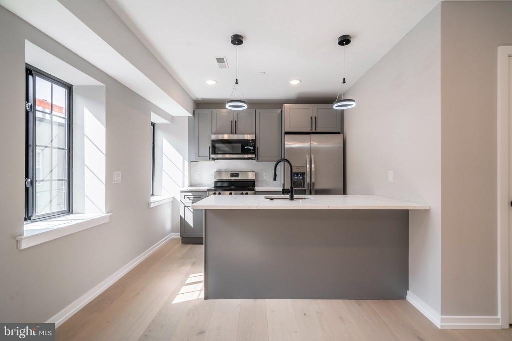 719 Dickinson Street - Photo 0