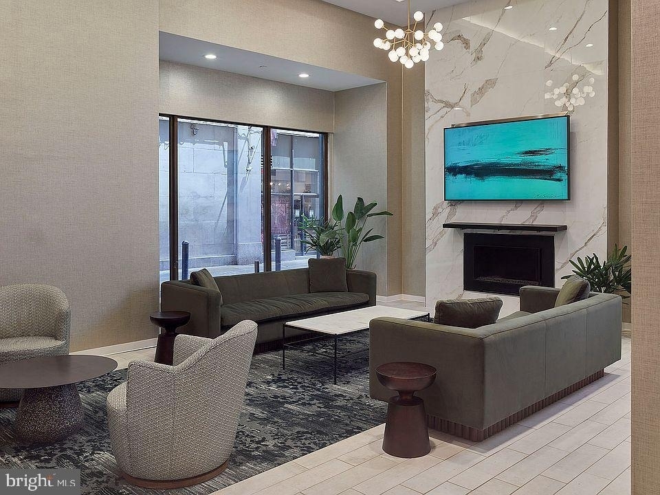 130 S Juniper Street - Photo 4