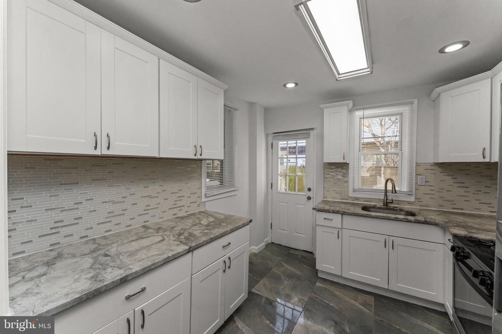 2604 Wilder Street - Photo 9
