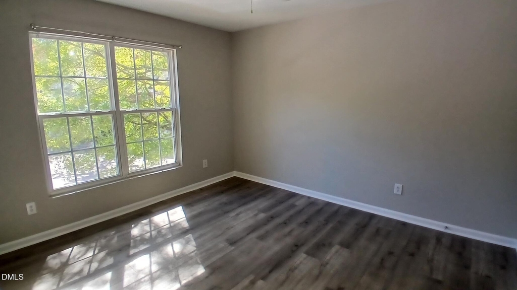 514 Walnut Woods Drive - Photo 16