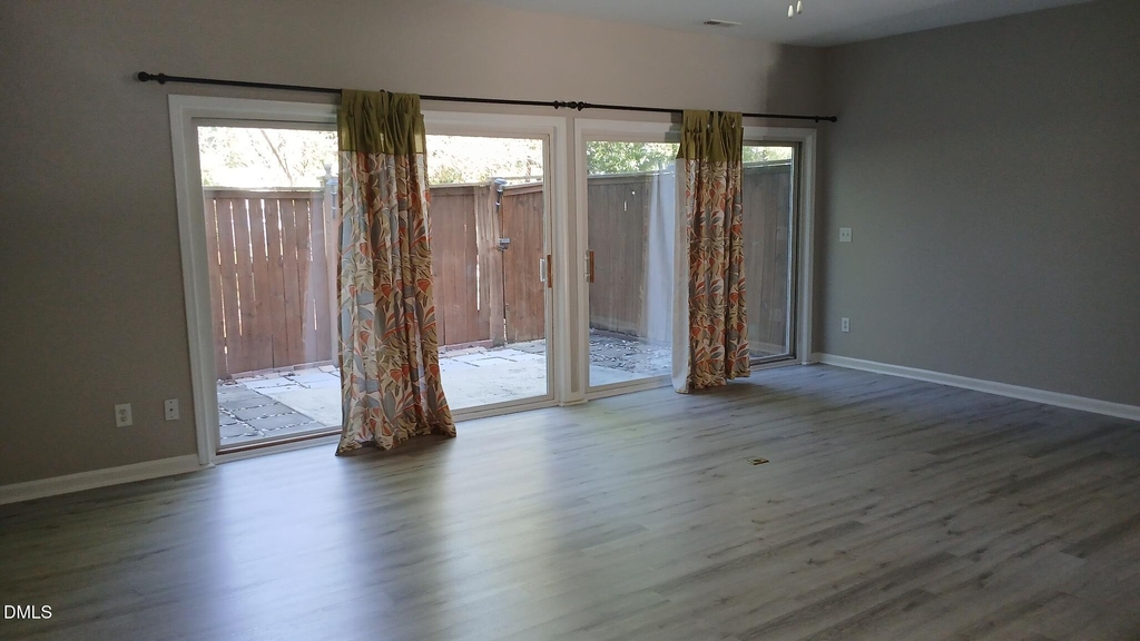 514 Walnut Woods Drive - Photo 7