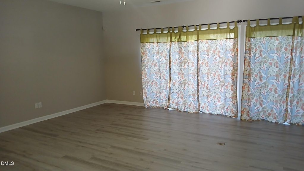 514 Walnut Woods Drive - Photo 4