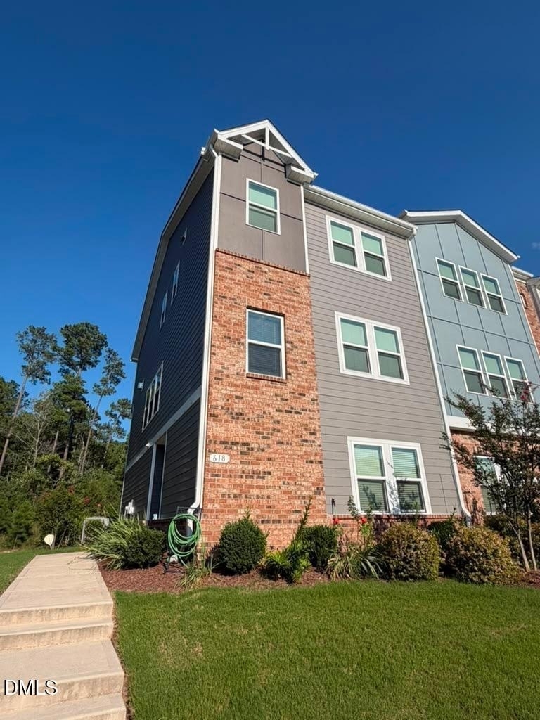 618 Firebrick Drive - Photo 0