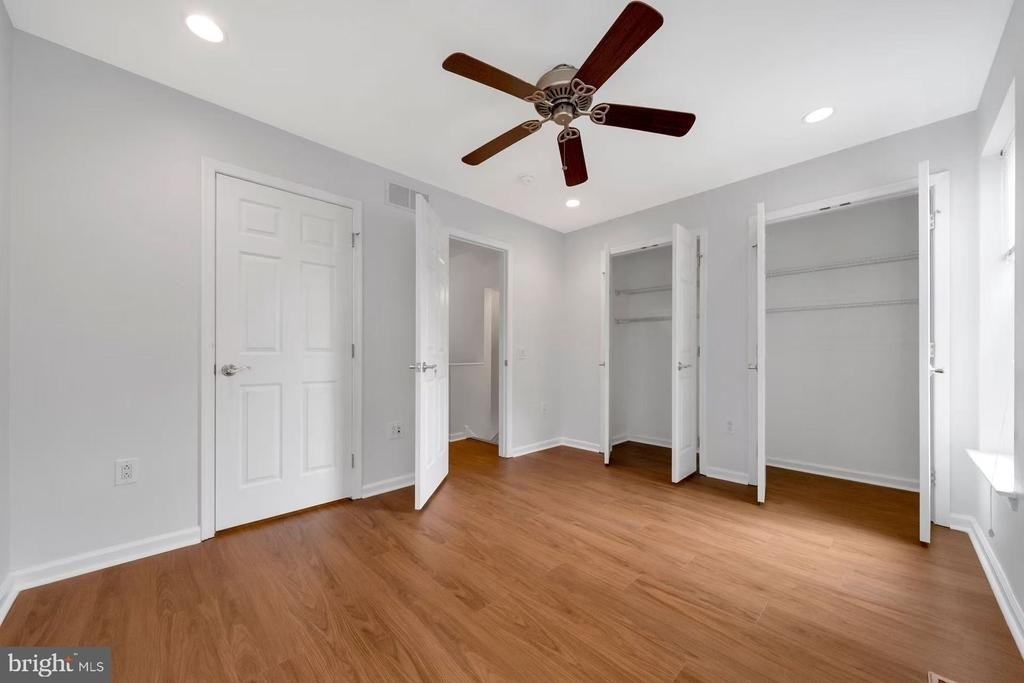 1318 Bainbridge Street - Photo 8