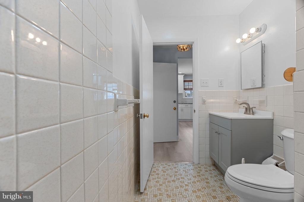 906 Rhawn Street - Photo 16