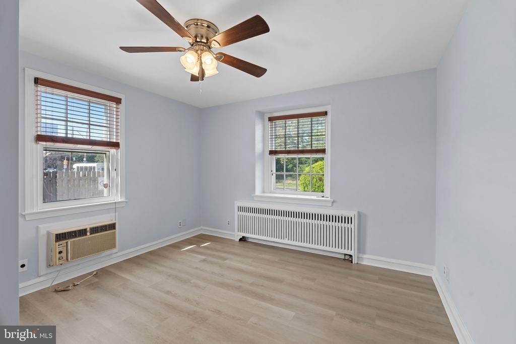 906 Rhawn Street - Photo 18