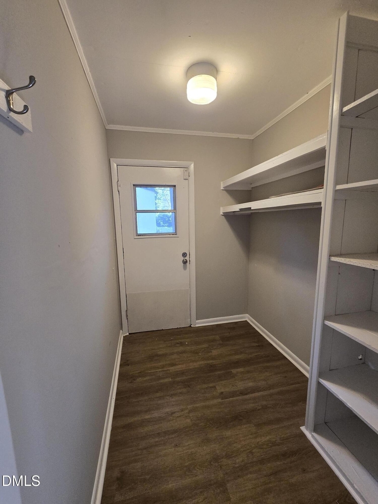 1410 Suterland Road - Photo 12
