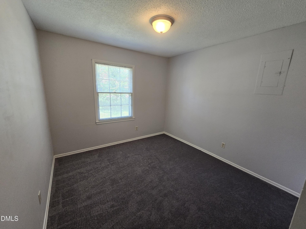 1410 Suterland Road - Photo 13