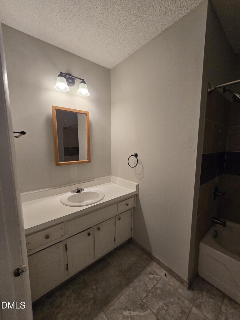 1410 Suterland Road - Photo 17