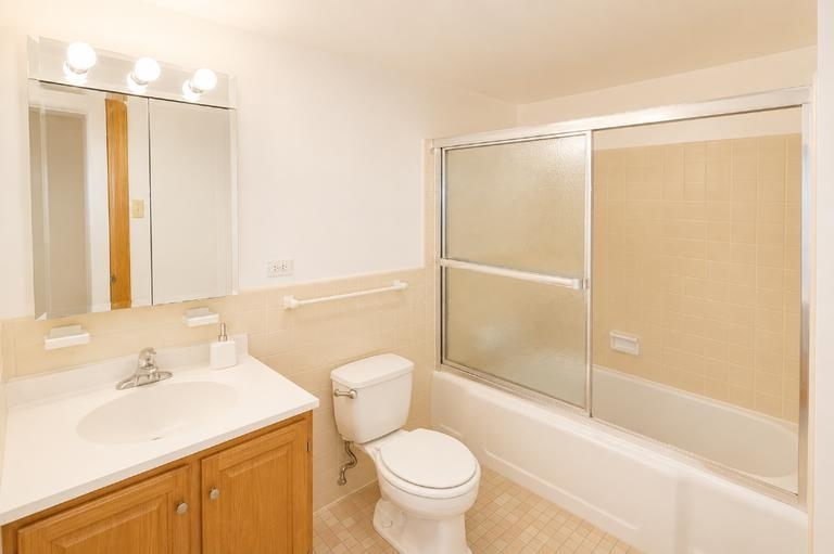 4180 N Marine Dr - Photo 2