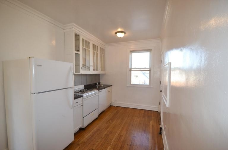 4824-30 W Addison St - Photo 4
