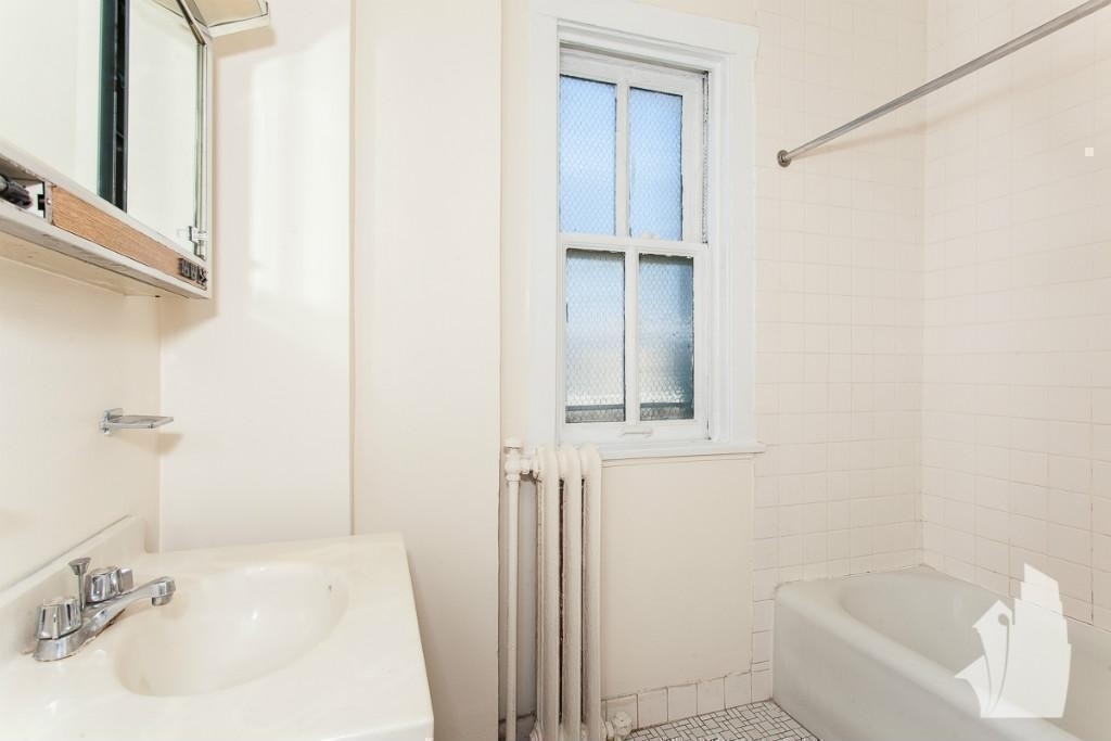 540 W Briar Pl - Photo 7