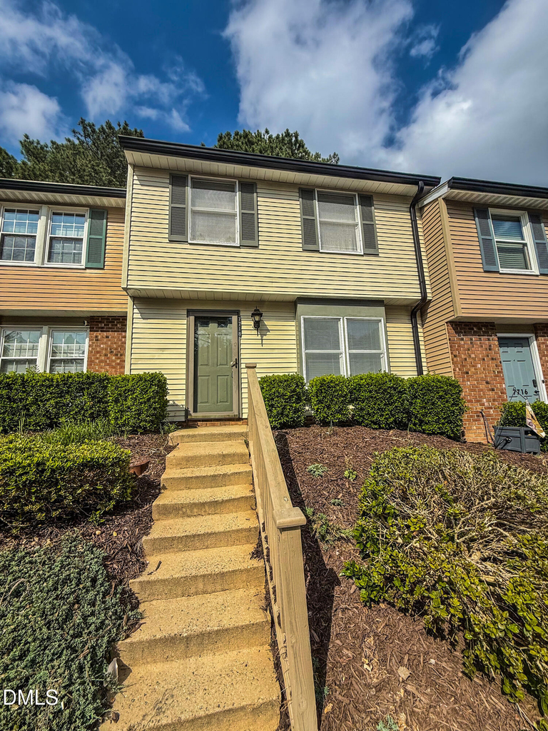 7718 Kelley Court - Photo 0