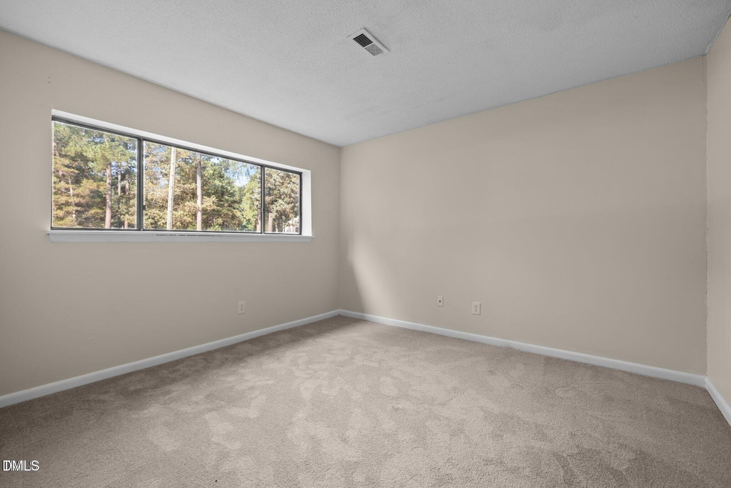 667 Pine Ridge Place - Photo 13