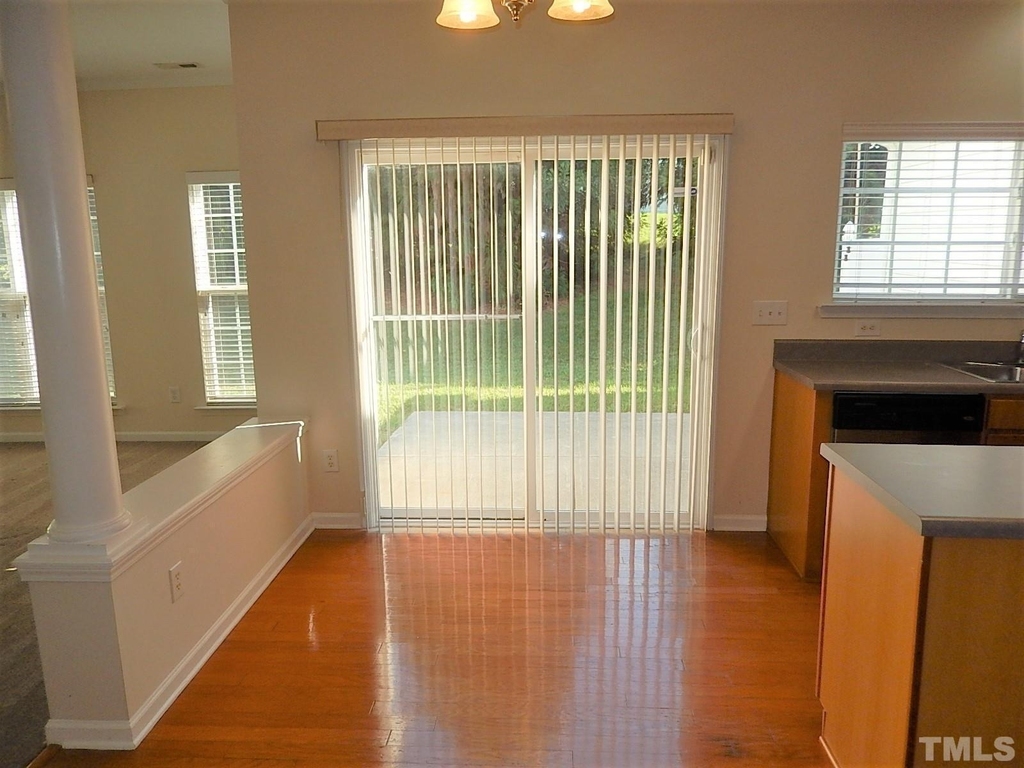 10651 Edmundson Avenue - Photo 11