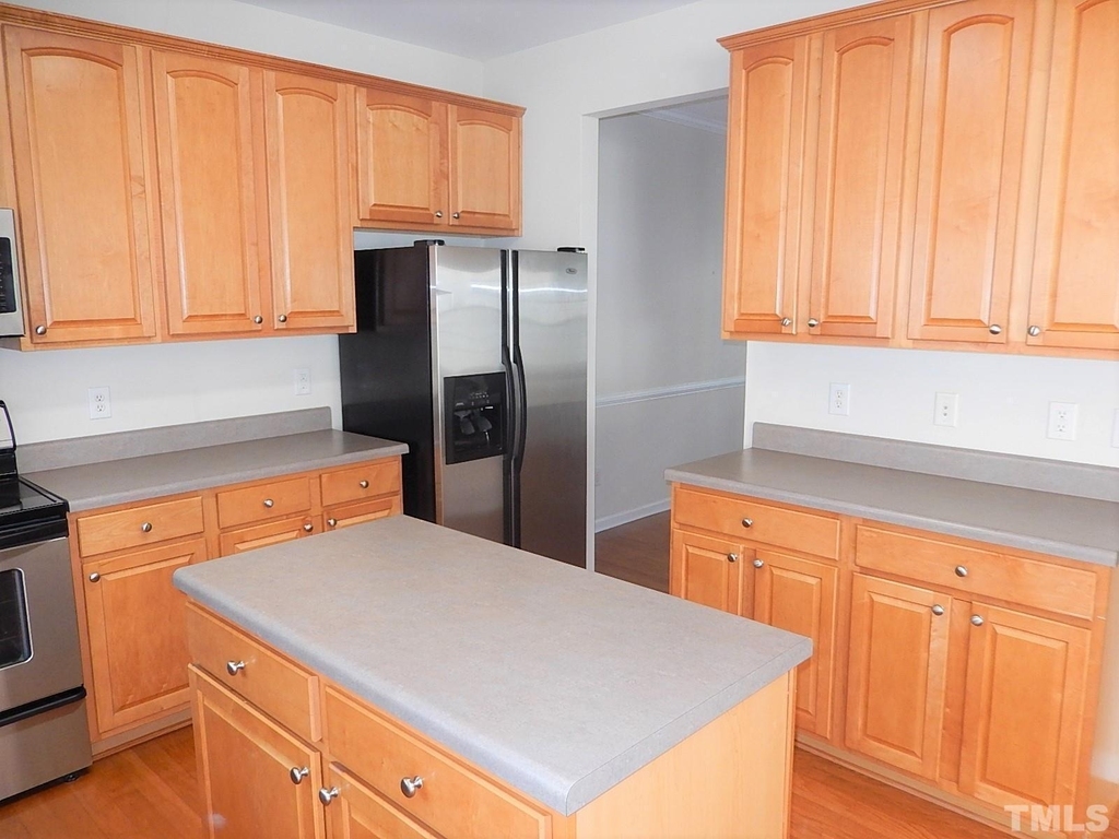 10651 Edmundson Avenue - Photo 8