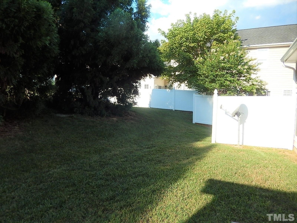 10651 Edmundson Avenue - Photo 28