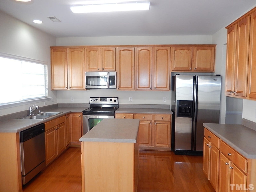 10651 Edmundson Avenue - Photo 6