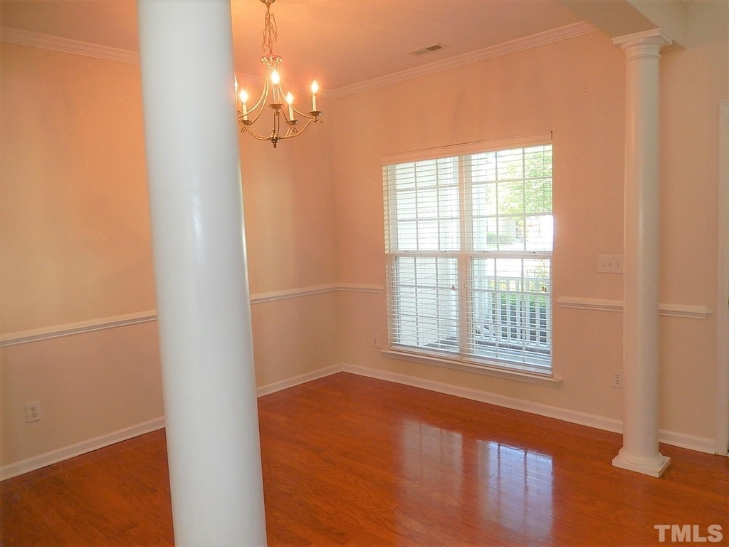 10651 Edmundson Avenue - Photo 4